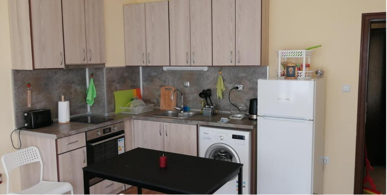 Cozy Apartament Naydenov Apartment Бургас Екстериор снимка